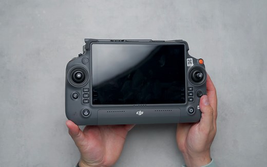 大疆DJI RC Plus Overview - A New Remote for Enterprise Drones