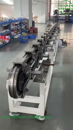 Vertical chain loop rail is a closed chain transmission system arranged vertically.