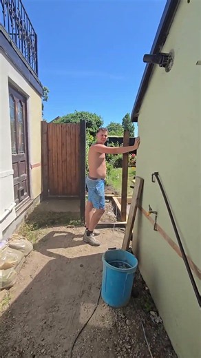 WHAT DO YOU THINK HAPPENED? #bricklaying #construction #diy