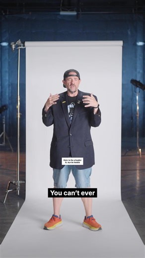 How to be a leader @ThatKevinSmith Kevin Smith became an indie film legend with Clerks, a black-and-white movie he made on maxed-out credit cards that went on to redefine what was possible for first-time filmmakers. He’s since built an empire of cult classics (Chasing Amy, Dogma, Jay and Silent Bob), podcasts, and fan communities—but he’s the first to admit: none of it happened alone. In this short reflection, Smith shares the lesson that changed how he works: Leadership isn’t about being in cha