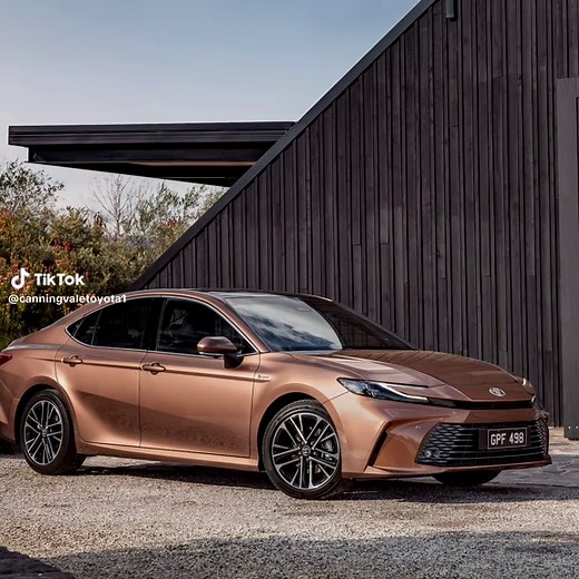 2025 Toyota Camry Hybrid: Drive the Future Today!