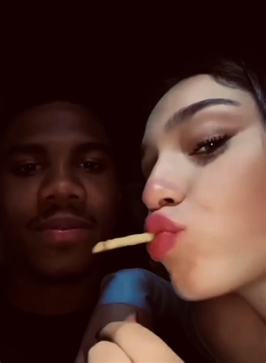 nikki loves sharing food 😂 #pet #foryou #PetsOfTikok #fypシ゚ #chihuahua