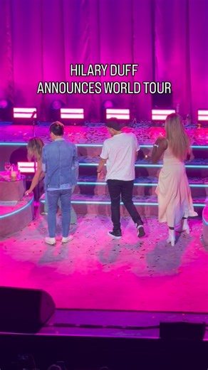 Hilary Duff announced a world tour while performing the final show of her mini-tour. She had three fans come on stage to do the “With Love” dance with her. After the song, she gave them each a t-shirt to put on. One said “world,” the next said “tour,” and the last said “loading…” She had them turn around at same time to reveal the news! Ahhhhh!! #HilaryDuff | Just Jared