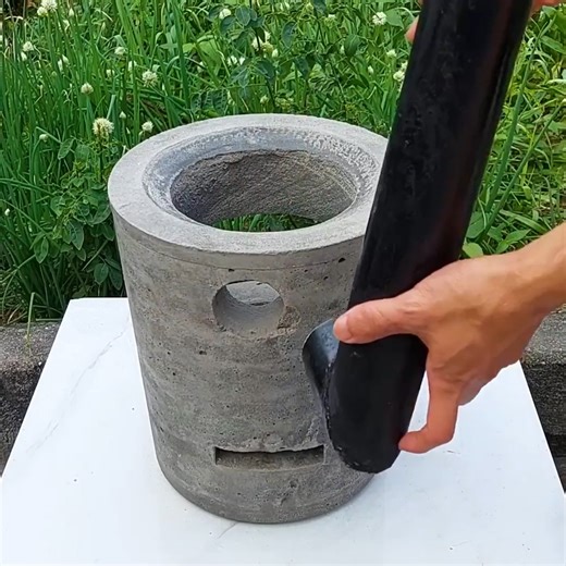 How to cast a smokeless stove with cement and paint How to cast a smokeless stove with cement and paint bucketbucket | Random Crafts USA