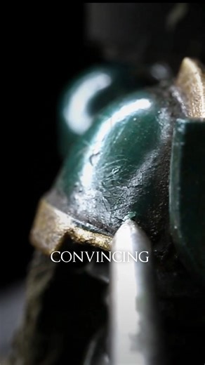 Using the Glue Technique on armour panels opens up new and exciting possibilities. Want to learn more?⁠ ⁠ Our Dark Angels bundle, containing our classic Dark Angels course, as well as the Deathwing and Ravenwing courses, teaches you how to paint, modify, and even convert your own grimdark Space Marines. ⁠ ⁠ Alongside it, the bundle includes 3 Villainy Inks used in the courses: Dystopian Brown, Goon's Grime, and Sector Rust. Feel free to check it out if you like what we do! The support is greatly