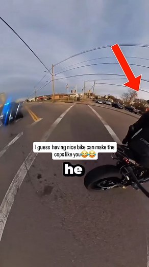 551K views · 22K reactions | Having nice bike can make them let you go #mustang #bmws1000rr #motorcycle #motorcycles #bikersoul #speed #stress #therapy #happy #yamahar6 #bmws1000rr #traffic #yamaha #بايكرز #دباب #بغداد | Blackhornets1 | Facebook