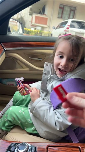 Bade şekeri mi aldı #bebekoyunlari #evcilikoyunlari