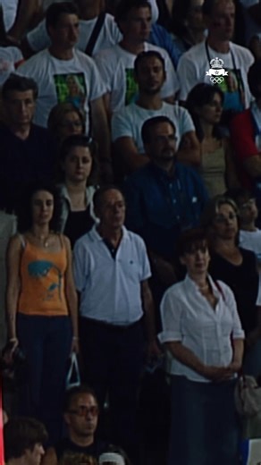 540K views · 16K reactions |  Hicham El Guerrouj درس خالد في العزيمة، الإيمان، والنجاح. Deux courses, deux médailles, une légende. Relive the iconic race at #Athens2004 — when he made history, becoming the first man in 80 years to win both the 1500m & 5000m at the same Olympics. #HichamElGuerrouj #Legend #Athens2004 #Morocco | Comité National Olympique Marocain | Facebook