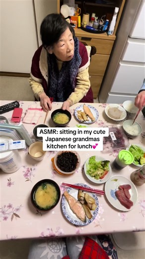👵🏼🥢 comforting vibes #asmr #japan #grandma #wholesome #sliceoflife