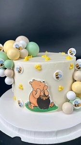 Some gender reveal cakes for an intimate reveal for family and friends. #genderreveal #customcake #buttercreamcakes #cake #cakedecorating #cakeartist #bayareabaker #sanjosebaker #weddingcakevendor #smallbusiness #womanownedbusiness #womanownedsmallbusiness #bayareadessert #weddingdesserttable #mountainviewbaker #milpitasbaker #santaclarabaker #losgatosbaker | Cake Boutique SJ | Facebook