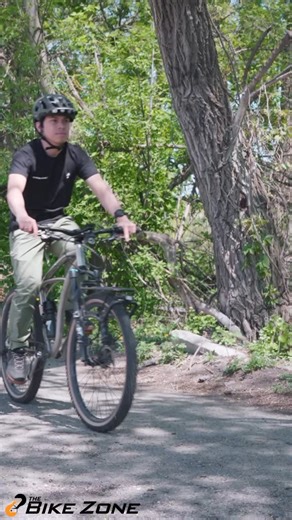 🚴‍♂️ Pump it up in seconds with the Topeak E-Booster Digital! 💨 Set your pressure, press a button, and roll with precision. Perfect for every ride! #Tirepump #cyclinggear #thebikezone | The Bike Zone