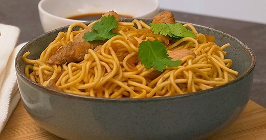 Recette Nouilles chinoises au poulet et sauce soja