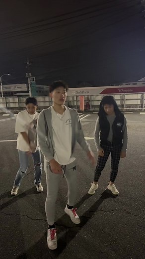 やりらふぃーの横揺れダンス完全ガイド