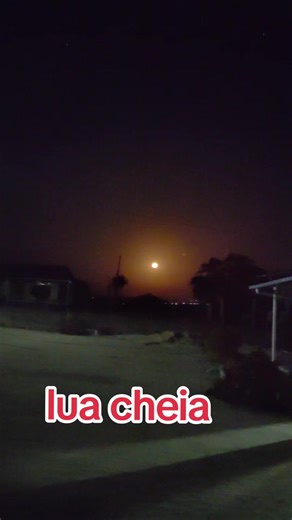 Lua Cheia: Beleza e Perfeição no Céu