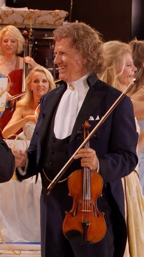 Over a year of music, laughter, and unforgettable moments with Los del Rio! 🌟 In Spain, we celebrated our last shows together in the most unforgettable way ❤️ Until we meet again — ¡hasta luego, amigos! For tour dates visit www.andrerieu.com/tour | André Rieu