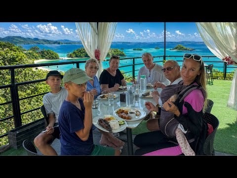 My Big Family Have Lunch in Filipino Restaurant with Incredible View!!