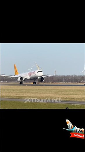 Pegasus Airbus A321 landing in Amsterdam | City Tours