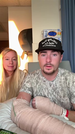 Disgusting. That was not fun.. #hospitallife #pickle #lineman #injured #ouch