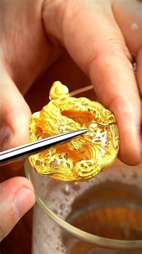 How are dangling gold necklaces made? 😱