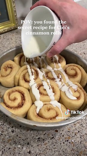 Delicious Homemade Cici's Pizza Cinnamon Rolls Recipe