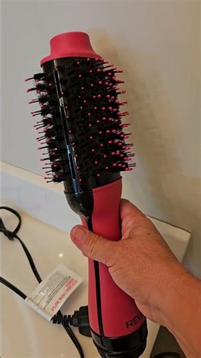 REVIEW: Revlon Revlon One-step Hair Dryer and Volumizer Hot Air Brush, Pink