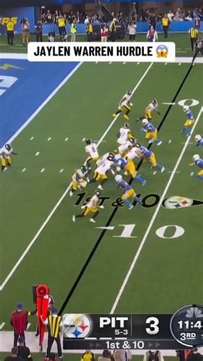 23K views · 40 reactions | JAYLEN WARREN HURDLE ALERT  (via @nfl) | TSN | Facebook