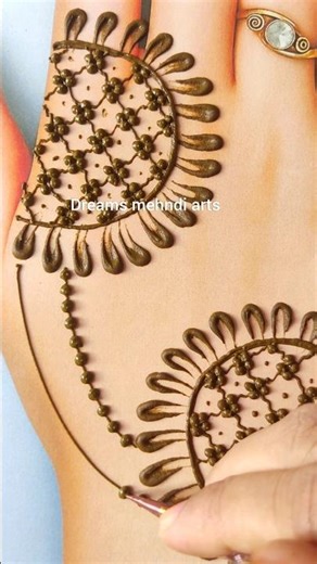 Easy and simple 1mint trick mehndi design|| back hand mehndi design #mehndidesign #dreamsmehndiarts