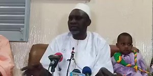 ◼️S O C I É T É Conférence de presse du Président du Haut Conseil Islamique du Mali Aseid Chérif Ousmane Madane Haidara s'exprime sur l'affaire de la zone dite aéroportuaire. Faites votre opinion et surtout partagez sans modération #MonNouveauMali #matransition #PouvoirAuPeuple #MaliDjigui | Mali Djigui