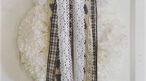 DIY coffee filter holiday wreaths