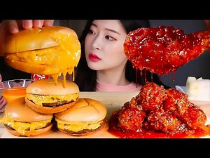 ASMR DOUBLE CHEESEBURGERS & SPICY FRIED CHICKEN * CHEESE DIPPING SAUCE MUKBANG Eating Show