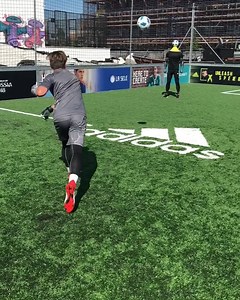 136K views · 324 shares | Fun goalkeeper training skills with Modern Goalkeeping ⚽️ Filming by Zeyu M Wang | Moalifc | Facebook