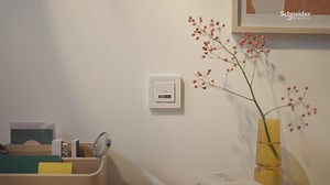 Az Asfora USB gyorstöltők meghódítják az otthonokat! ⚡ ✅ 30 perc alatt akár 70%-ra töltik fel a csatlakoztatott eszközt ✅ USB A és C portokkal egyszerre több mindent tölthetsz velük ✅ a töltő rendelkezik akkumulátor védelmi funkcióval ✅ a szerelvények megjelenése letisztult, modern, stílusos Válogass a különböző keretek között 👉 http://spr.ly/6181PtlC9 | Schneider Electric