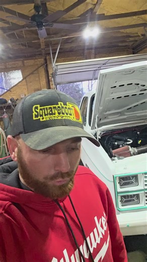 squarebodydave (@squarebodydave)’s video of Square Body Chevy