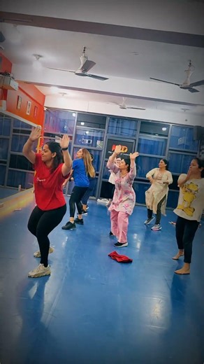 trending reels#trendingnow #ladiesdance #workout #dance