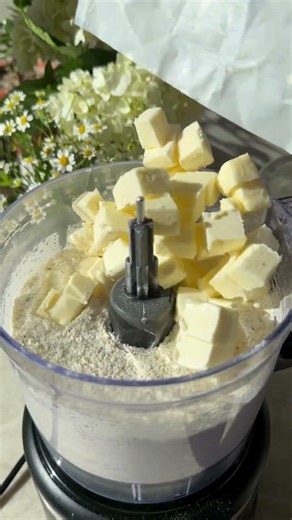 The Coziest Earl Grey Shortbread Bars with Honey Lemon Glaze