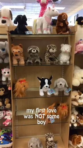 ky • all things webkinz on Instagram: "my first love was in fact… webkinz 💅🏻"