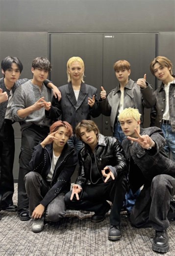 やぁぁぁもうほんとに最高の日でした😭💞始まる5分前でも実感わかない夢のような日でした😭😭もうなんかやばいしか出てこないです。かっこよすぎてハイタッチの記憶なんかありません…😇😇 今年はあともう1回近くで見たいなぁぁ…😇💞 (ちなみにキッズ達の手記憶では 暖かったです） ほんとにこの日は緊張で、朝ごはんのゴマ団子しか食べてないですW ちょっと早いので止めながらみることおすすめします!! ♡┈┈┈┈┈┈┈┈┈┈♡ #スキズハイタッチ会 #ハイタッチ会レポ #スキズ#ベルサール高田馬場 ♡┈┈┈┈┈┈┈┈┈┈♡ @𐔌 차미⋆. 𐙚 ˚ ꒱ @aya @𖥔 ࣪♰아이나♰𖥔 ࣪ @라. @˖ ࣪李旻浩˖ @ほの @어때 @1doolset4._.143 @👽ྀིさんちゅ🐹ྀི @ʚ🦕 あ ち ゅ 🦆˙⋆˚ ᡣ𐭩 @쯔아໒꒱ིྀ༝⁺ @𝑚𝑜𝑛𝑎₊˚⊹♡ @사랑 @sayu⋆𝜗𝜚✰ @쓰키*⑅♥ @yu𐙚🐤 @めあ.⋆♡ @よじゃ @ᯓ★ @𐙚아야✶⋆.˚ @愛々