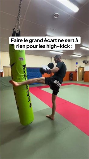 Faire le grand écart ne sert à rien pour les high-kick 🦵❌ #boxe #mma #coaching #prepaphysique