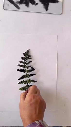 It doesn’t always go to plan… I love making these monoprints from ferns. This magical monoprinting process reveals so much detail from the fern it’s incredible, it reveals all the perfect imperfections of nature.., but sometimes I get finger prints everywhere or double print them or smudge them … the list is endless. I usually make little cards with those prints but I’ve found something new to do!!! Watch to the end to see the little pendants I have been working on. I hope to have these ready fo