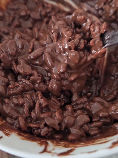 Delicious Homemade Crunch Bar Recipe You Must Try
