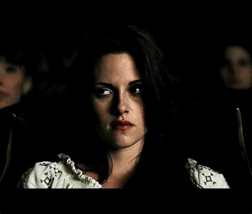 Vampire Bella Edit: The Twilight Moments We Needed More Of