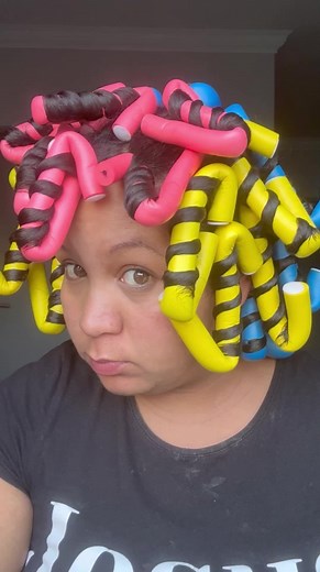 Achieve Stunning Heatless Curls with Flexi Rods
