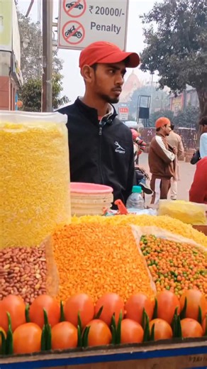 Jatin Sharma | Bhelpuri 😋 #bhelpuri #delhi #foodvlogs #foodie #republicday | Instagram