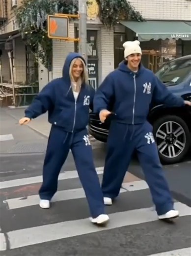 Clique sur Essaie ce modèle pour danser comme les banlieusards dans les banlieusards 3 sur netflix #CapCut #capcutpioneer #pioneertemplate #banlieusards3 #dance