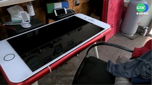 iPhone 100 Pro Max? 店家巨型iPhone桌吸睛