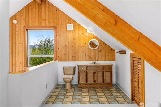 This bathroom will make or break your relationship