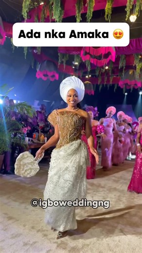 Igboweddingng™️ on Instagram: "The most gorgeous bride… Her elegance is exceptional . AN ELITHAN EVENT PRODUCTION 𝐂𝐨𝐮𝐩𝐥𝐞 Bride @fartookind ———————————————— 𝐏𝐥𝐚𝐧𝐧𝐢𝐧𝐠 𝐓𝐞𝐚𝐦 Planning team @elithan_events 𝐌𝐞𝐝𝐢𝐚 𝐓𝐞𝐚𝐦 Photography @lucasugoweddings Video coverage @mobmanstudios Reels: @durrode ———————————————— 𝐁𝐞𝐚𝐮𝐭𝐲 𝐓𝐞𝐚𝐦 Make up artist @glambyomoye Hair stylist @adefunkeee Gele stylist@adufegele ——————————————— 𝐖𝐚𝐫𝐝𝐫𝐨𝐛𝐞 Bridal Styling and Creative direction 