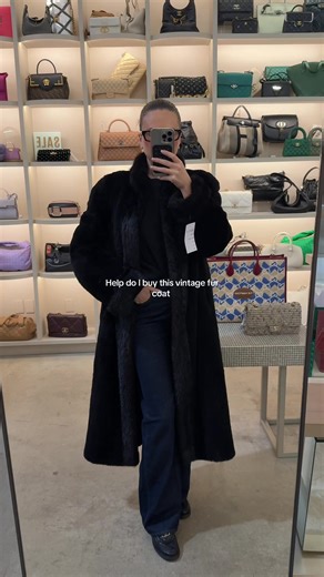 It looks almost identical to the @nourhammour_paris one I’ve had my eye on!!