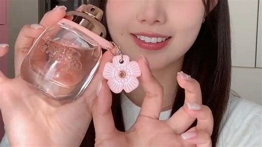 永远偏爱自己！新的一年就从爱自己开始吧~#爱你老己#好物分享#蔻驰以爱之名#蔻驰香水