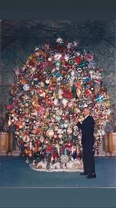 Harold Lloyd’s Magnificent (Year-Round!) Christmas Tree On his 15-acre estate Greenacres, boasting a 44-room mansion, 9-hole private golf course, a 900-foot man-made canoe stream, and what was once southern California’s largest swimming pool, Lloyd “knew how to keep Christmas well,” as Dickens would say. The main attraction of the Greenacres holiday season was always its mighty Christmas tree…which, as befitting its silent comedy megastar owner who always thought big, was no ordinary tree but th